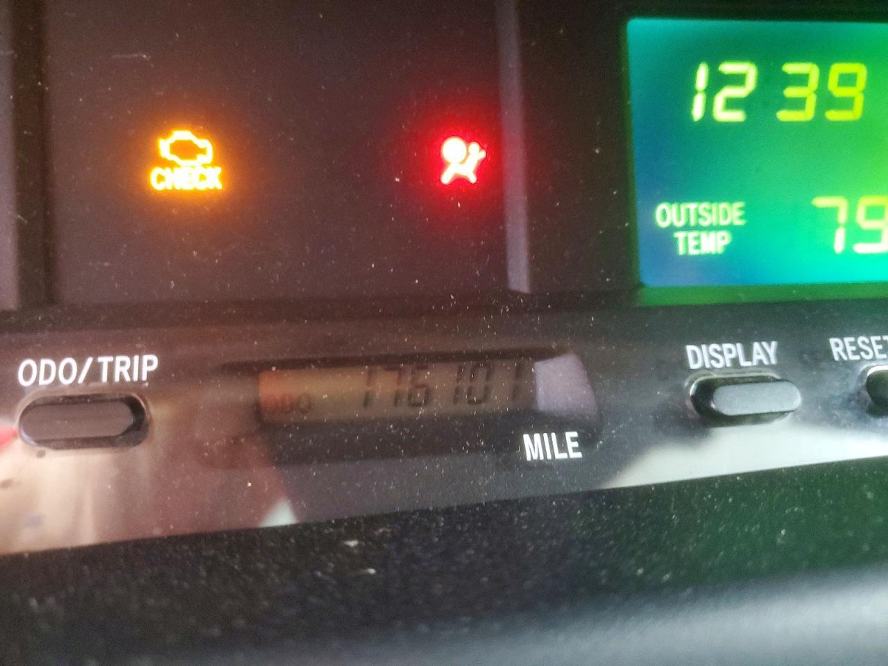 2004 TOYOTA Avalon