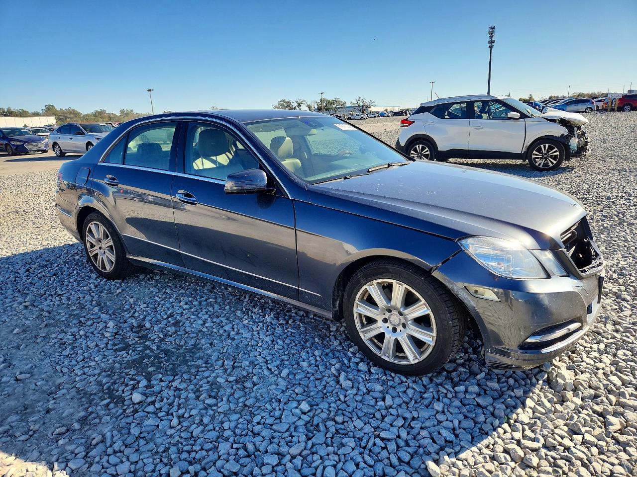 2013 MERCEDES-BENZ E-Class