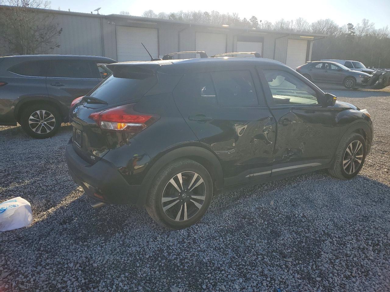 2019 NISSAN KICKS