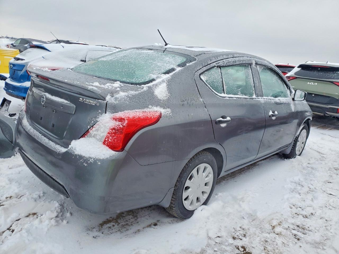 2017 NISSAN VERSA