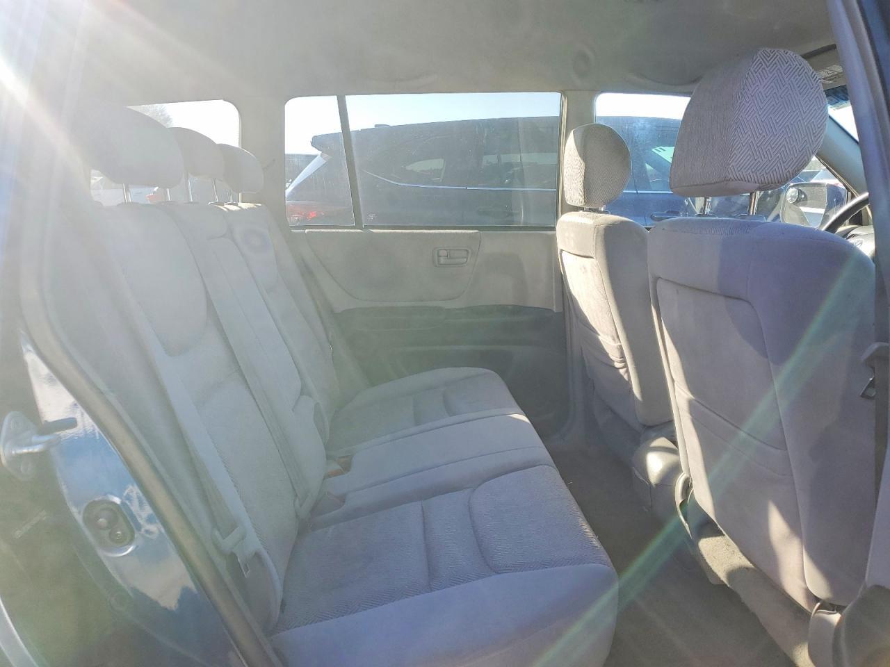 2003 TOYOTA HIGHLANDER