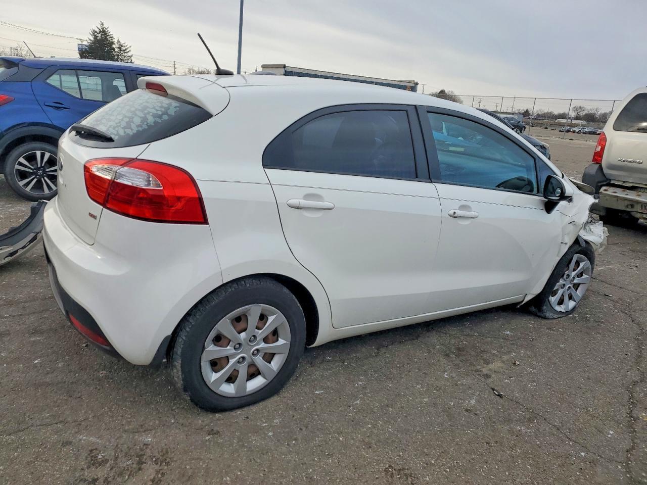 2013 KIA RIO