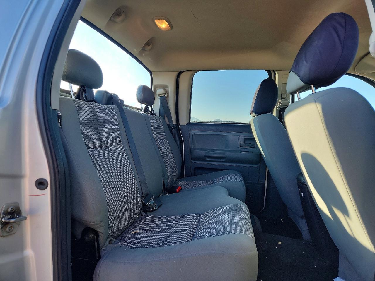 2011 DODGE Dakota
