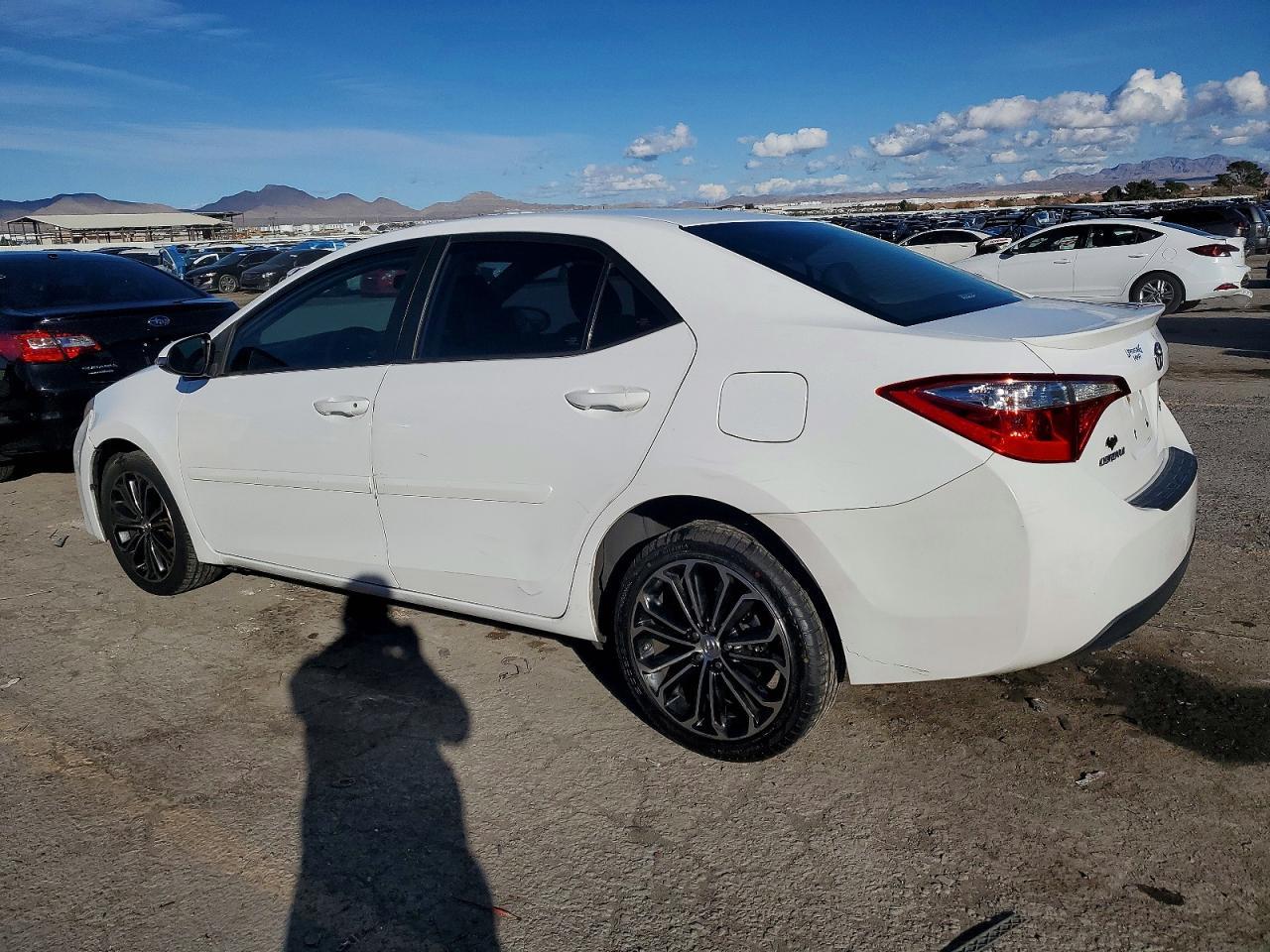 2016 TOYOTA COROLLA