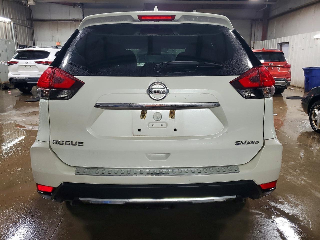 2017 NISSAN ROGUE