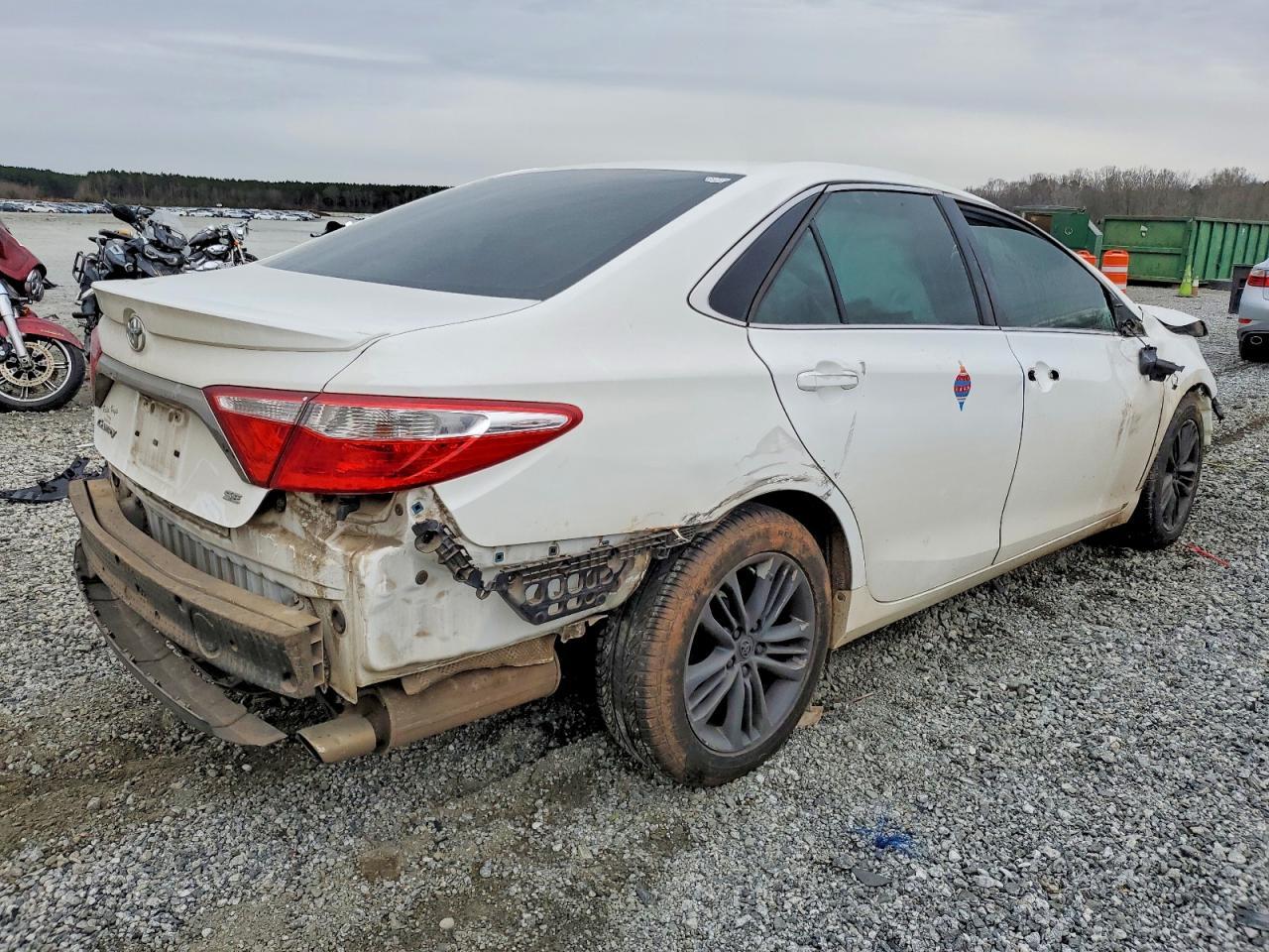 2015 TOYOTA CAMRY