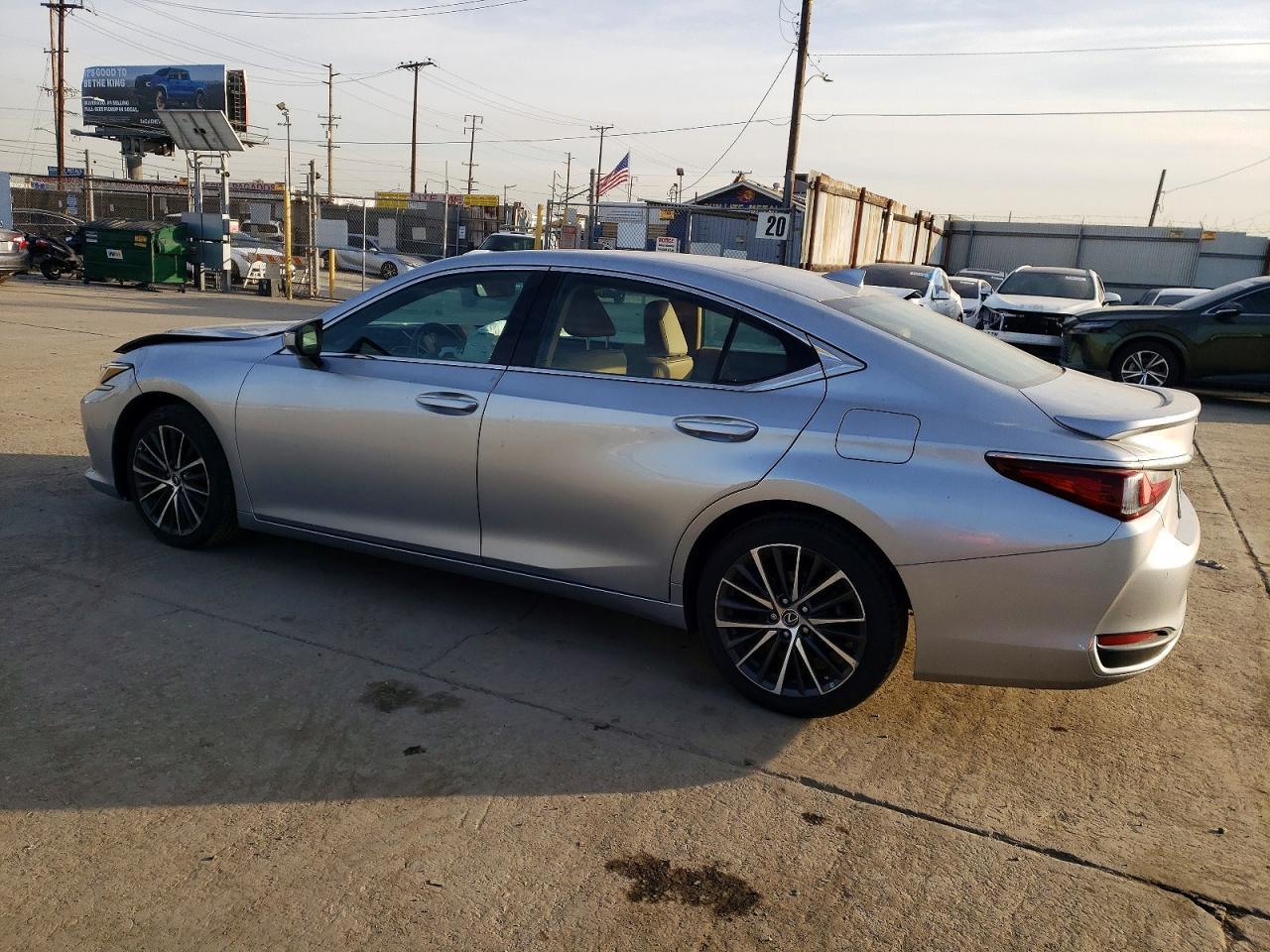 2023 LEXUS ES 300H