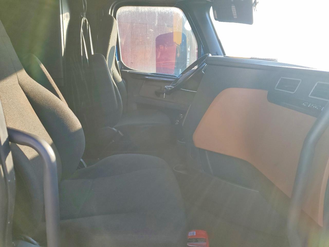 2020 FREIGHTLINER CASCADIA