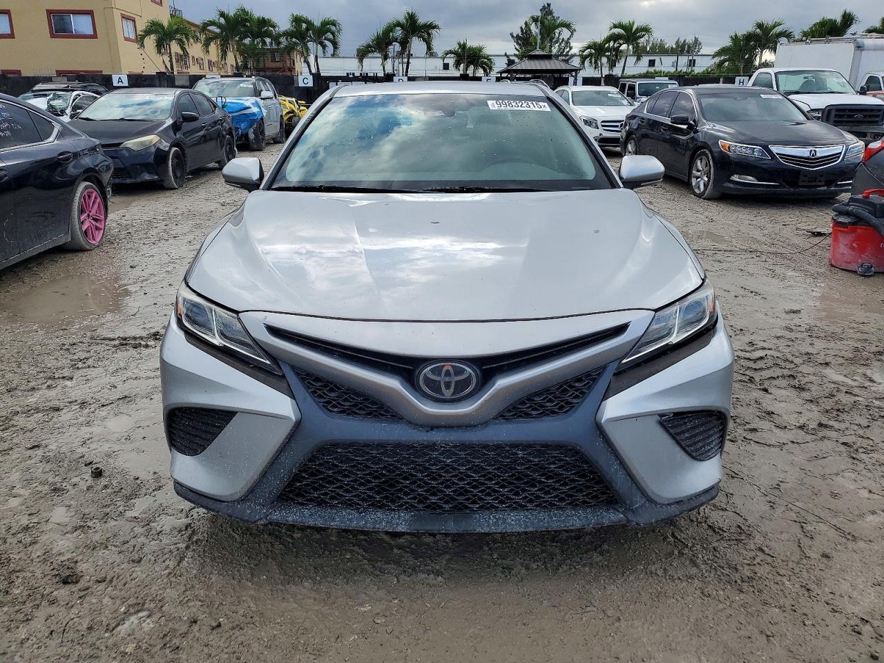 2018 TOYOTA CAMRY