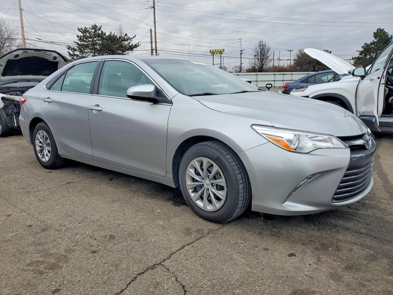 2015 TOYOTA CAMRY