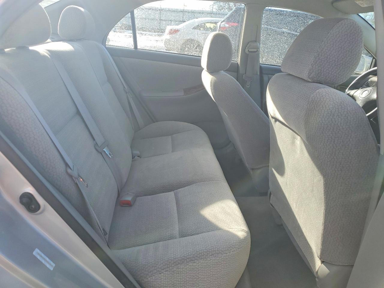 2004 TOYOTA COROLLA