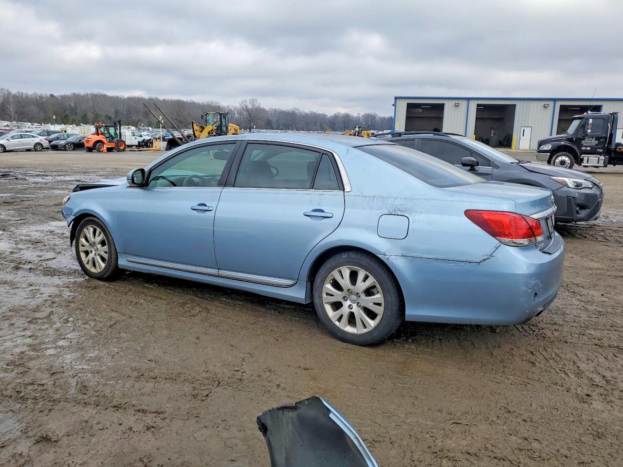 2011 TOYOTA Avalon