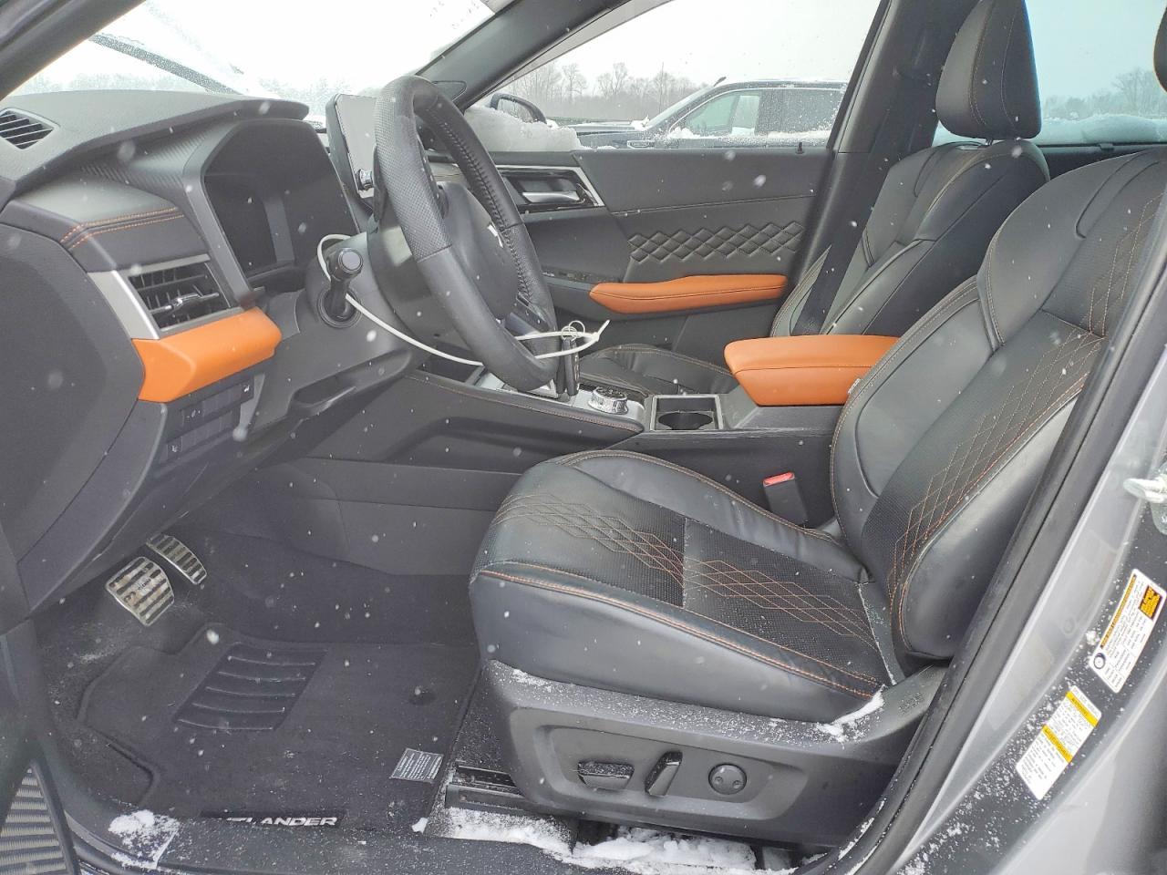 2023 MITSUBISHI outlander