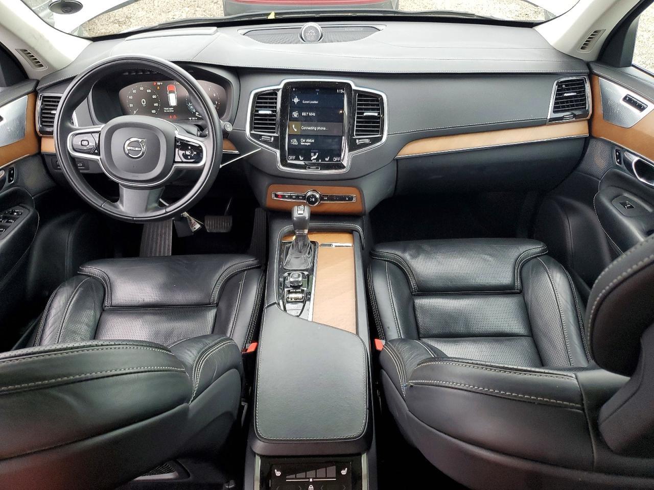 2018 VOLVO XC90