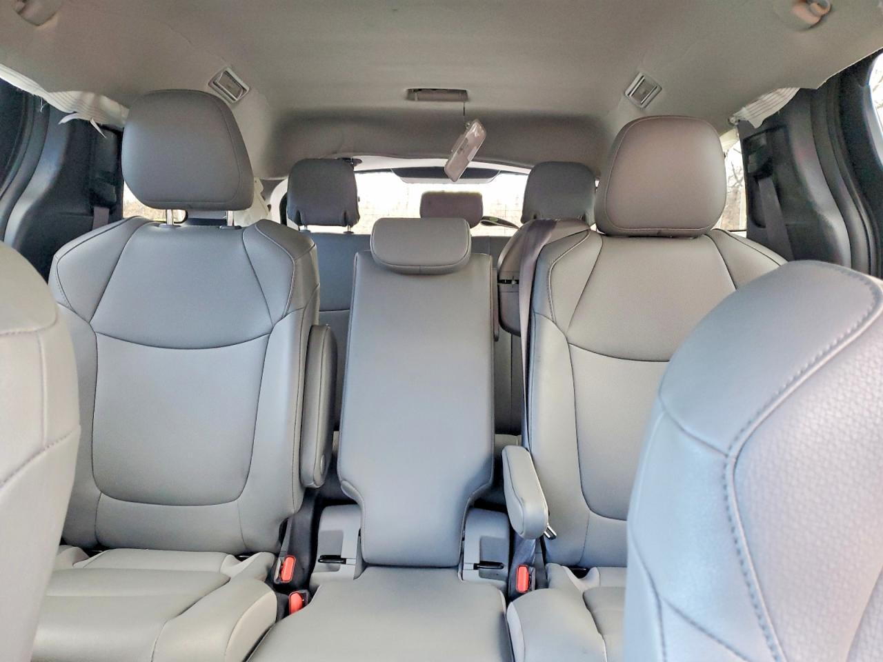 2025 TOYOTA SIENNA