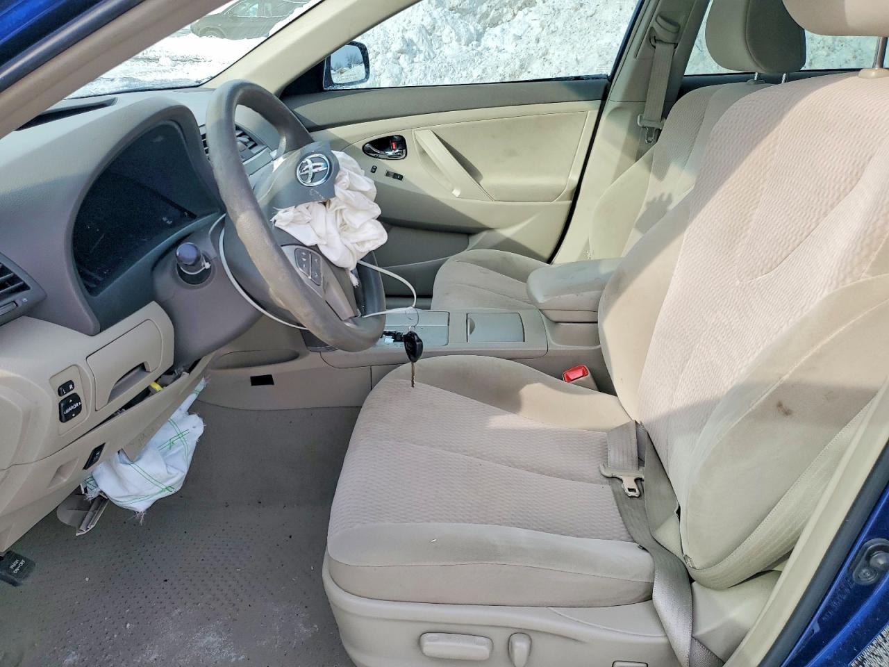 2011 TOYOTA CAMRY