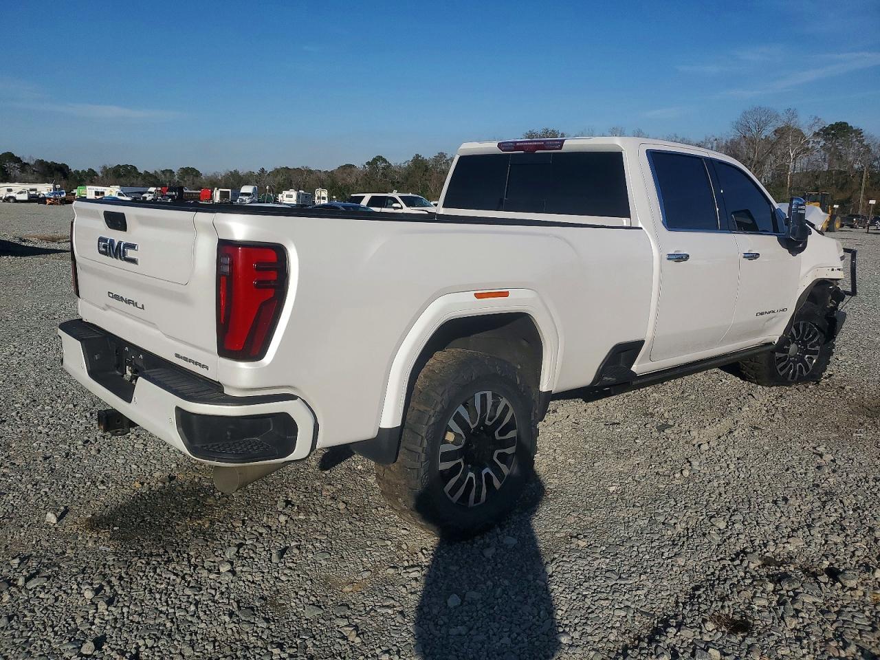 2024 GMC Sierra