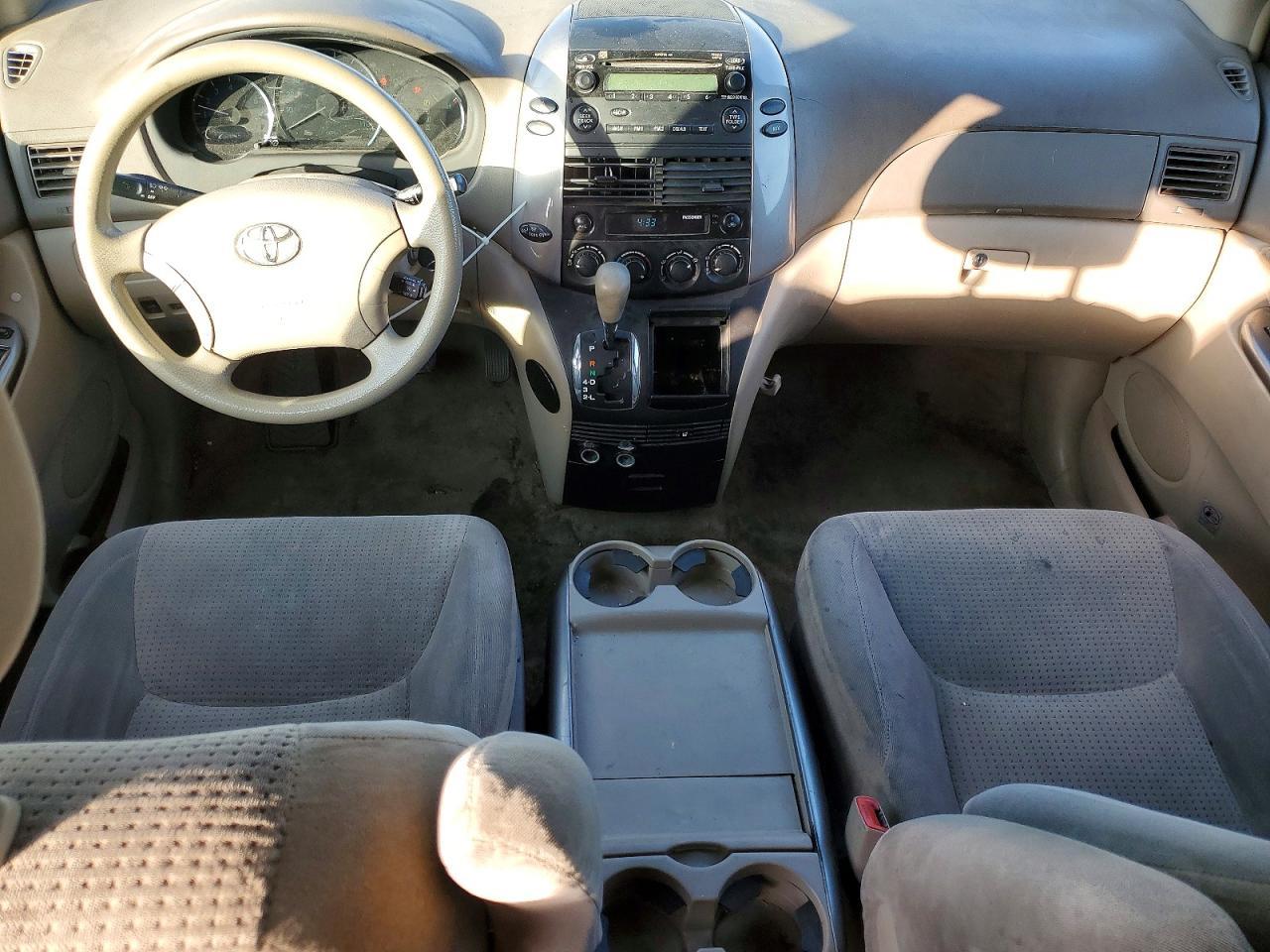2006 TOYOTA SIENNA