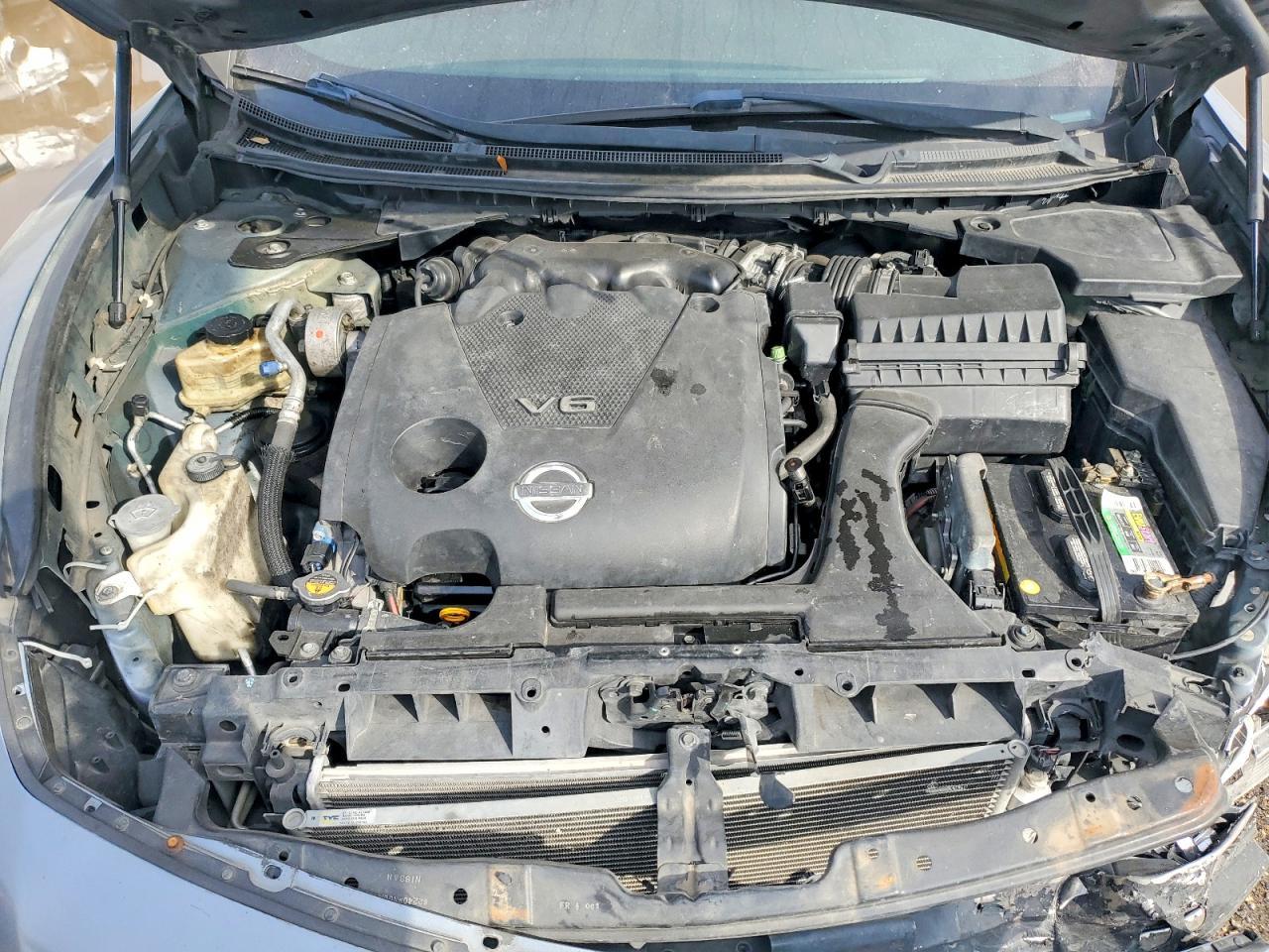 2010 NISSAN Maxima
