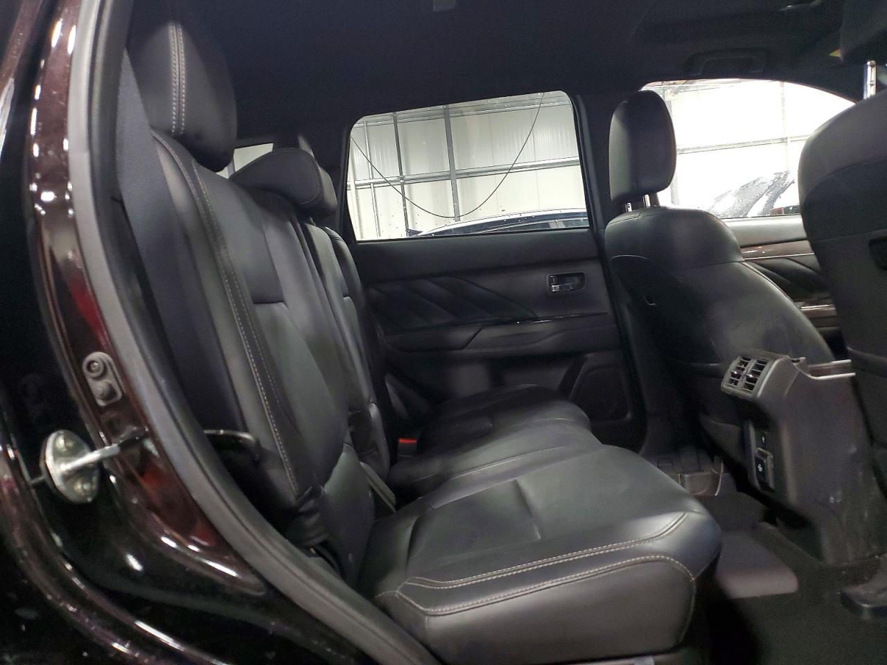 2019 MITSUBISHI outlander