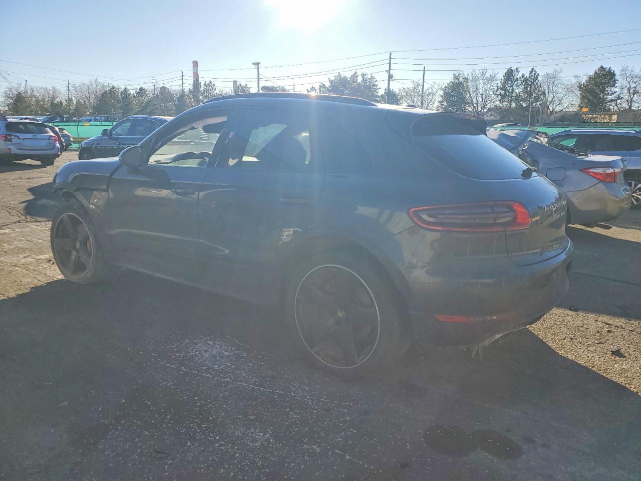 2018 PORSCHE Macan