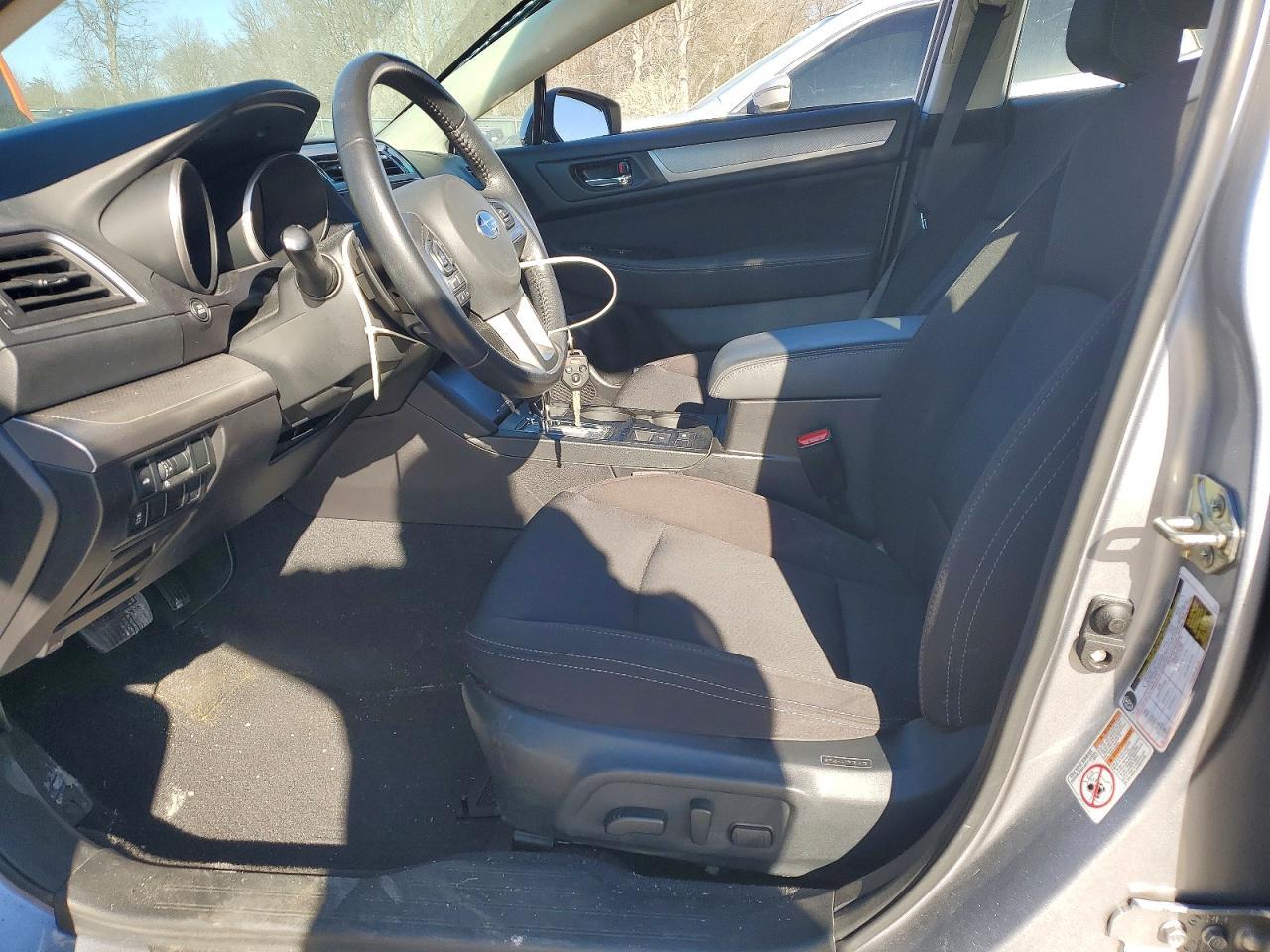 2017 SUBARU Legacy