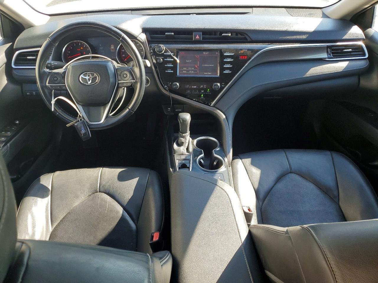 2018 TOYOTA CAMRY