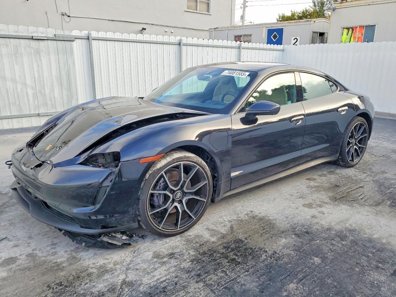 2024 PORSCHE Taycan