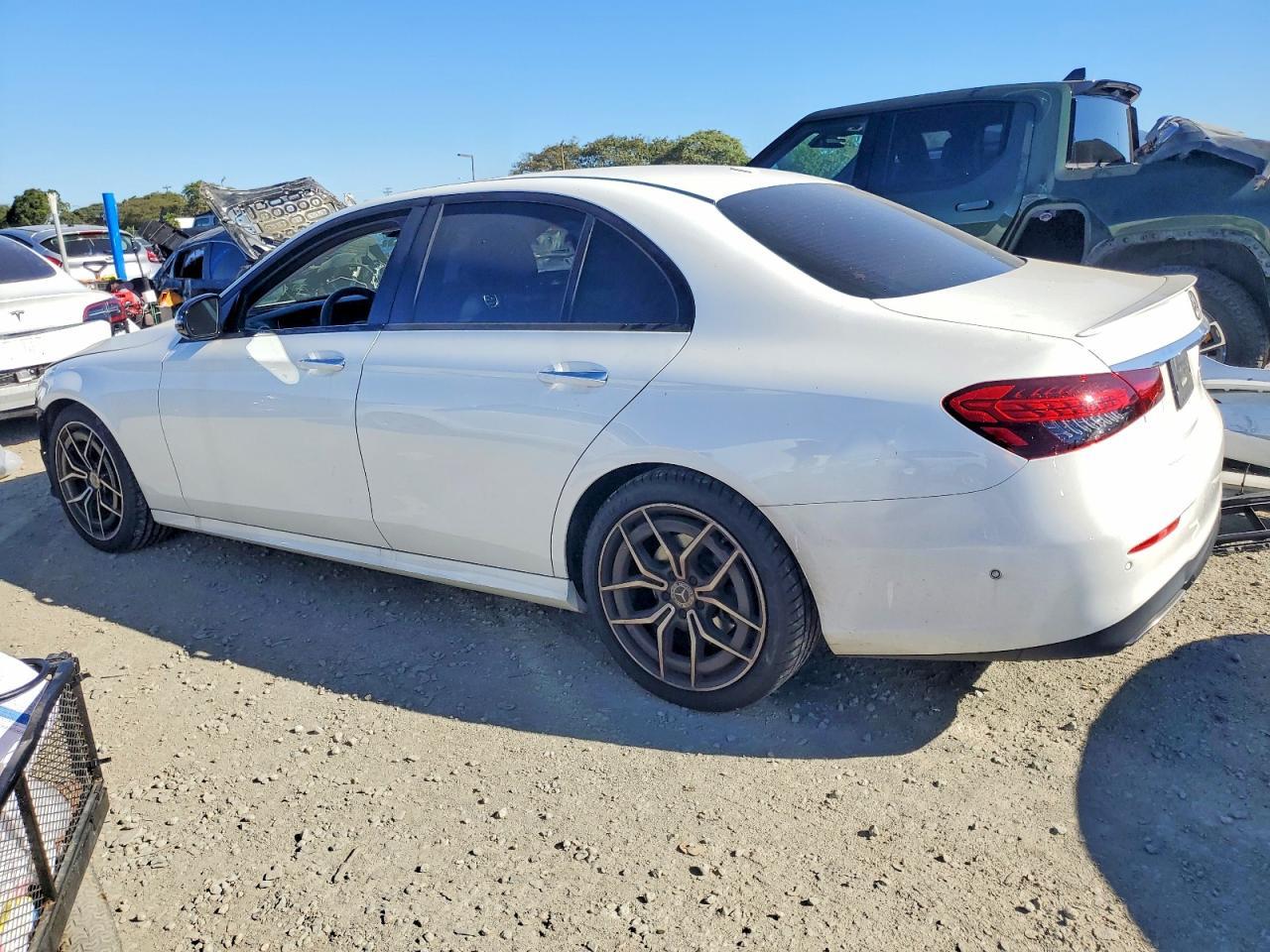 2021 MERCEDES-BENZ E-Class