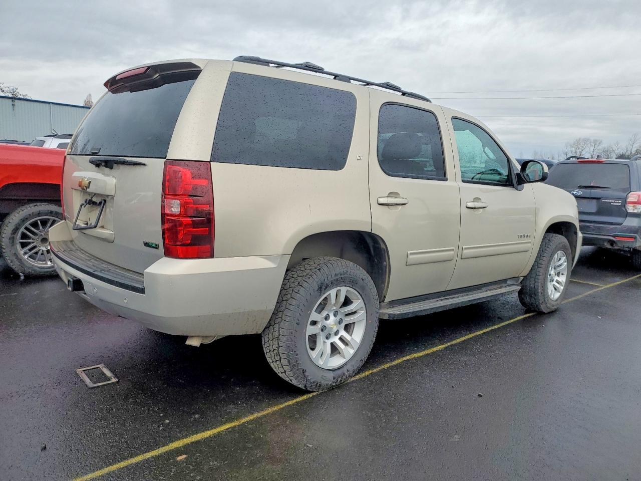 2011 CHEVROLET Tahoe