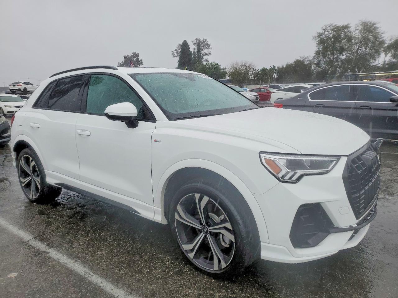 2024 AUDI Q3