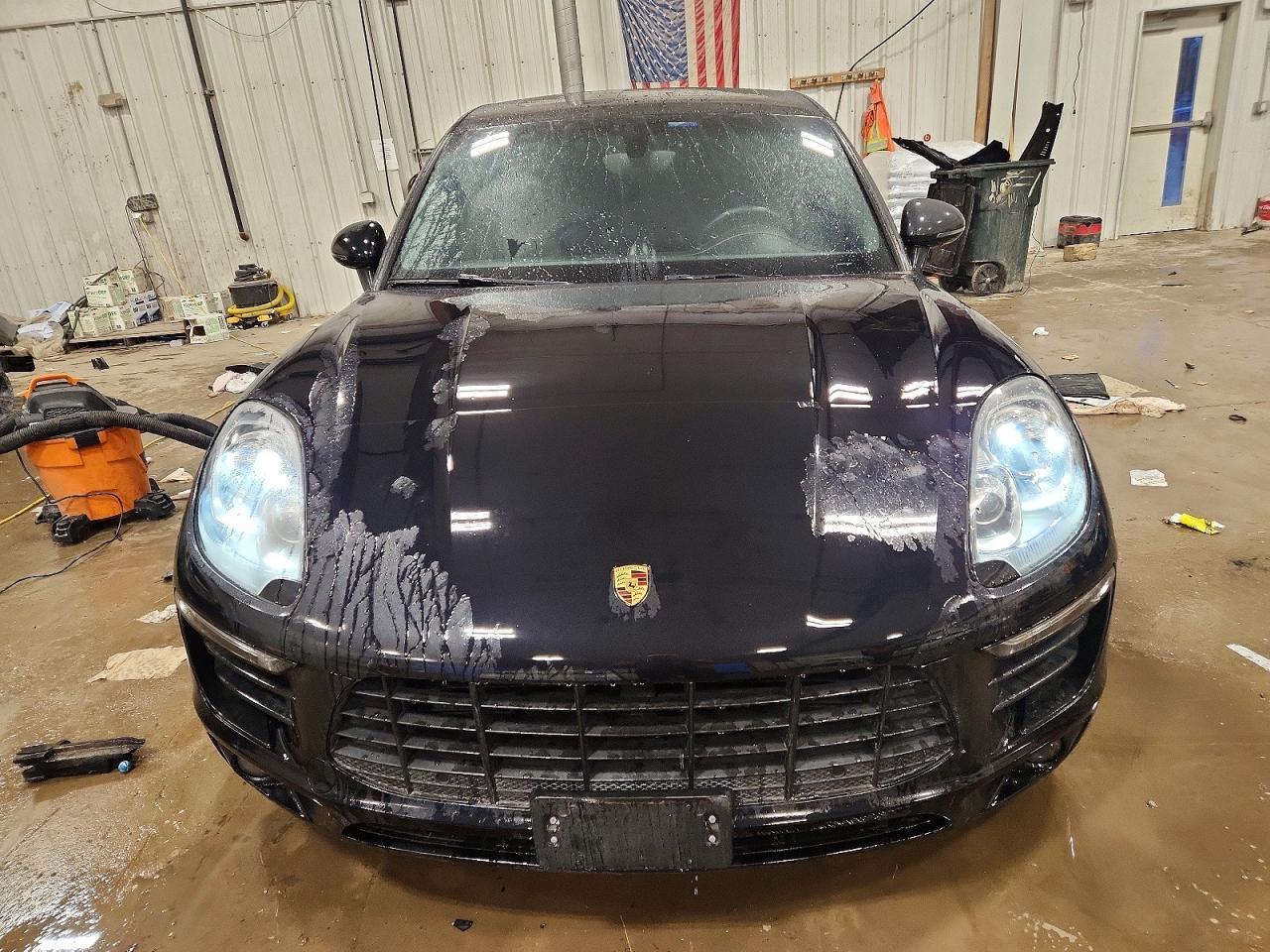 2015 PORSCHE Macan