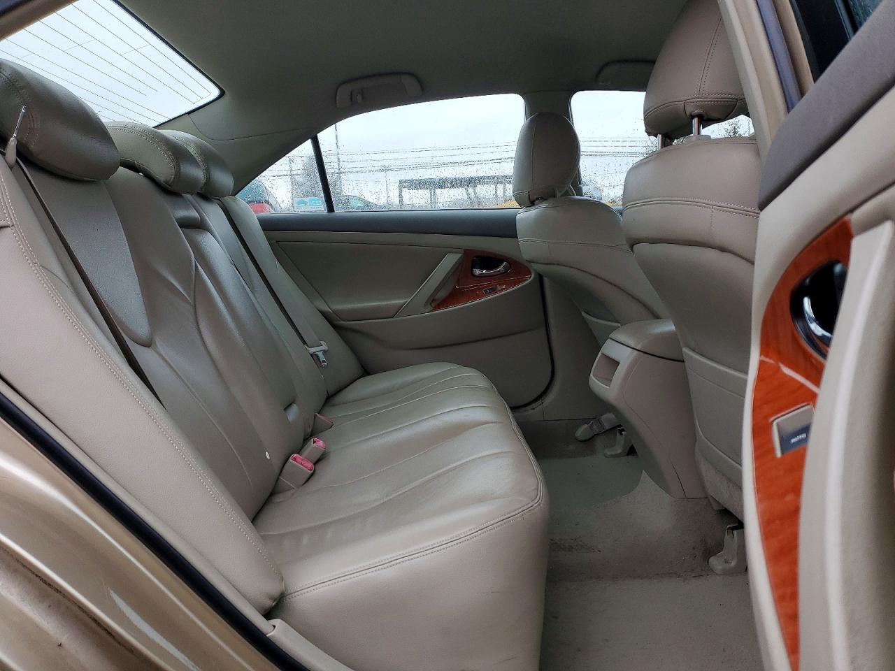 2011 TOYOTA CAMRY