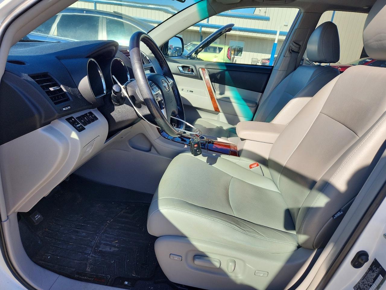 2012 TOYOTA HIGHLANDER