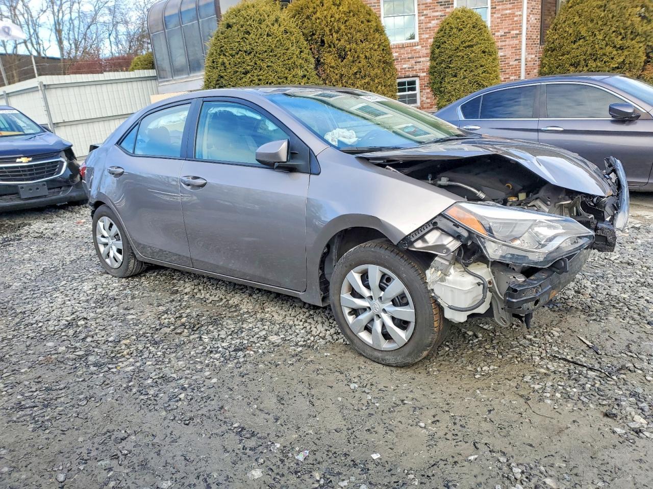 2015 TOYOTA COROLLA