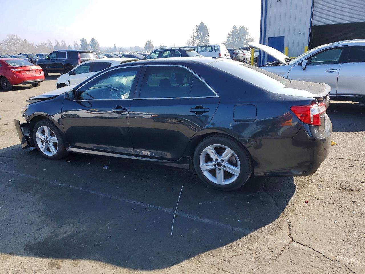 2012 TOYOTA CAMRY