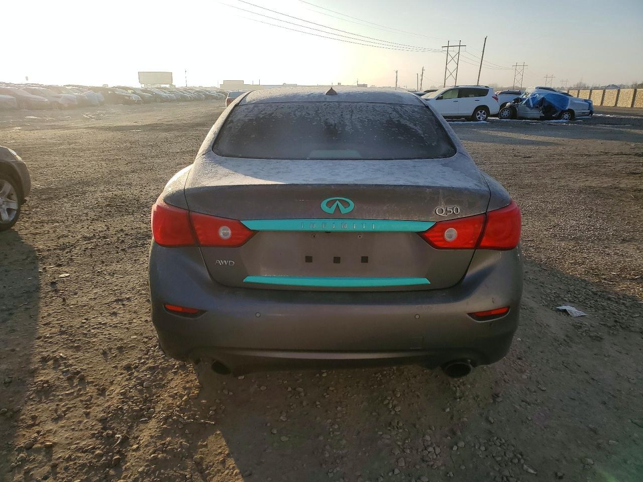 2016 INFINITI Q50
