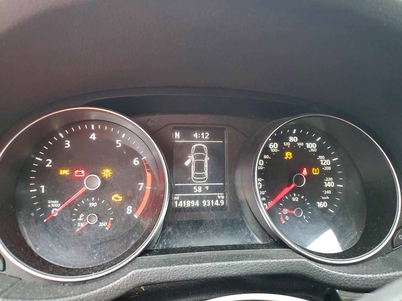 2017 VOLKSWAGEN Passat