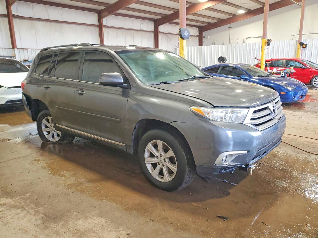 2013 TOYOTA HIGHLANDER