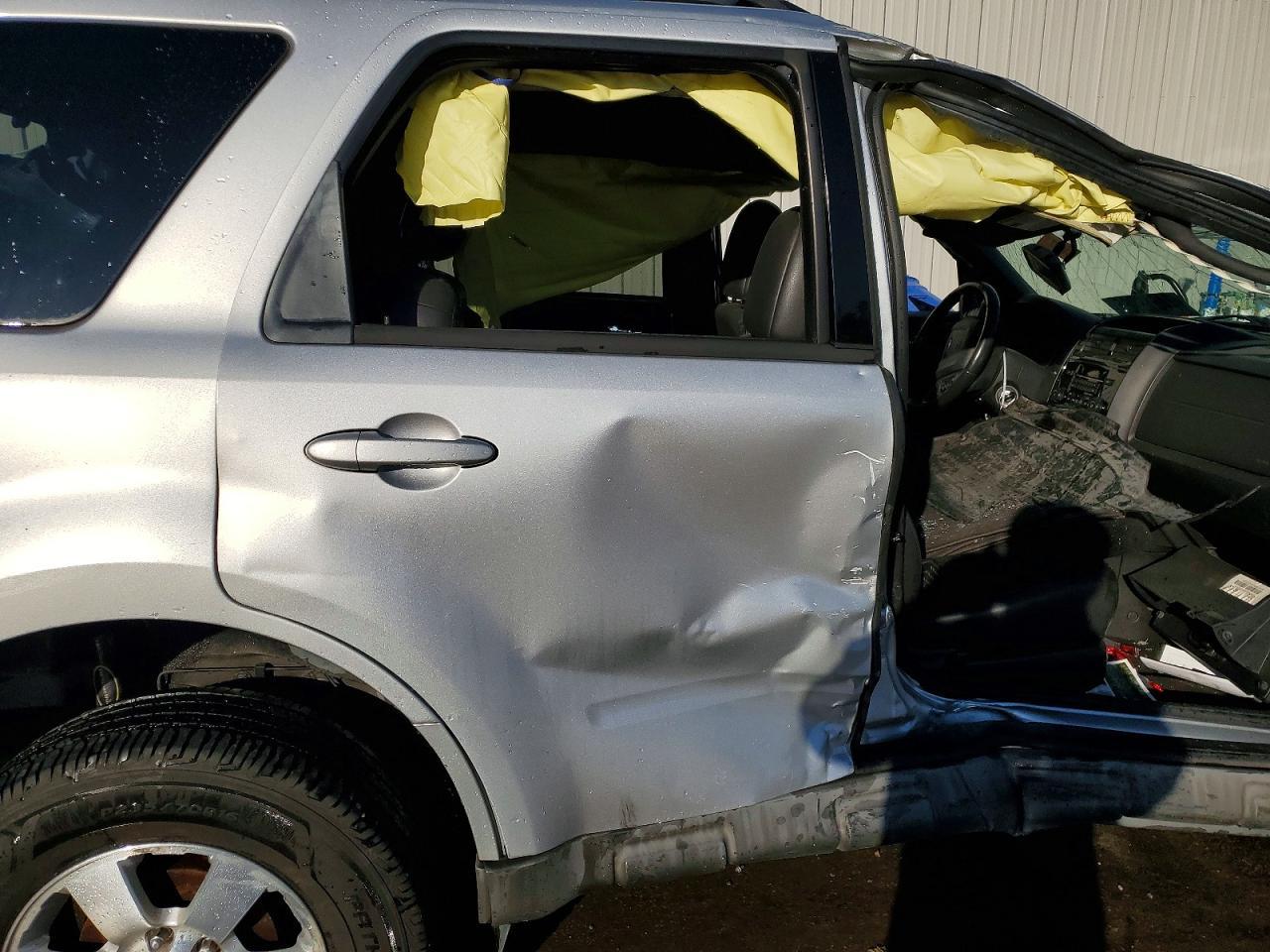 2009 FORD ESCAPE