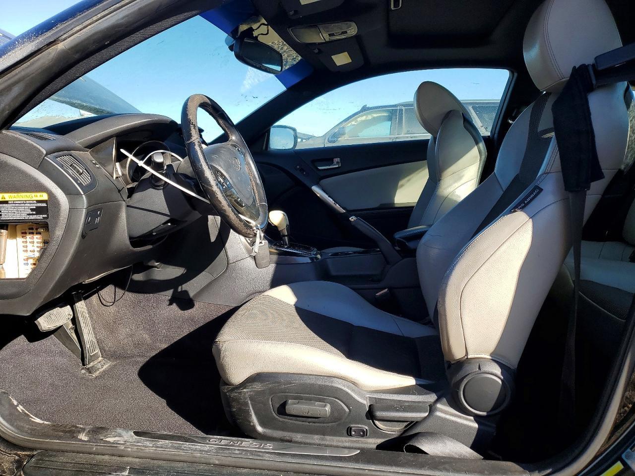 2013 HYUNDAI GENESIS