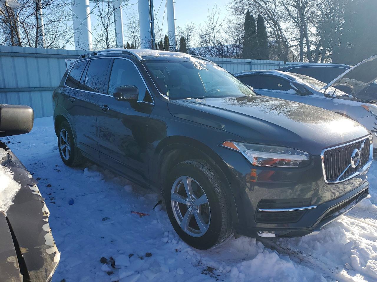 2017 VOLVO XC90