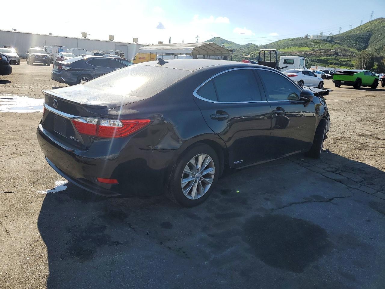 2013 LEXUS ES 300H