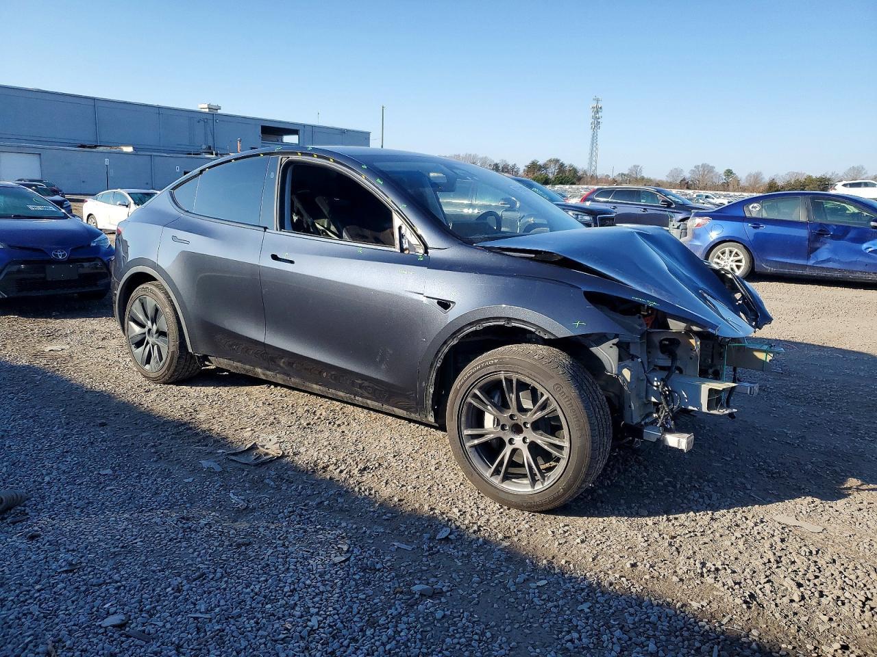 2024 TESLA MODEL Y