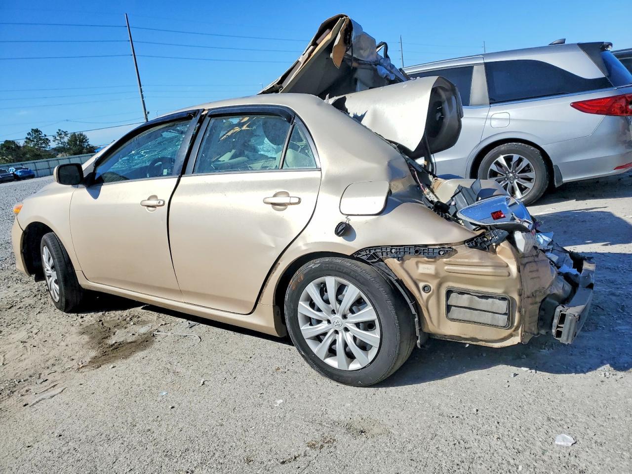 2012 TOYOTA COROLLA