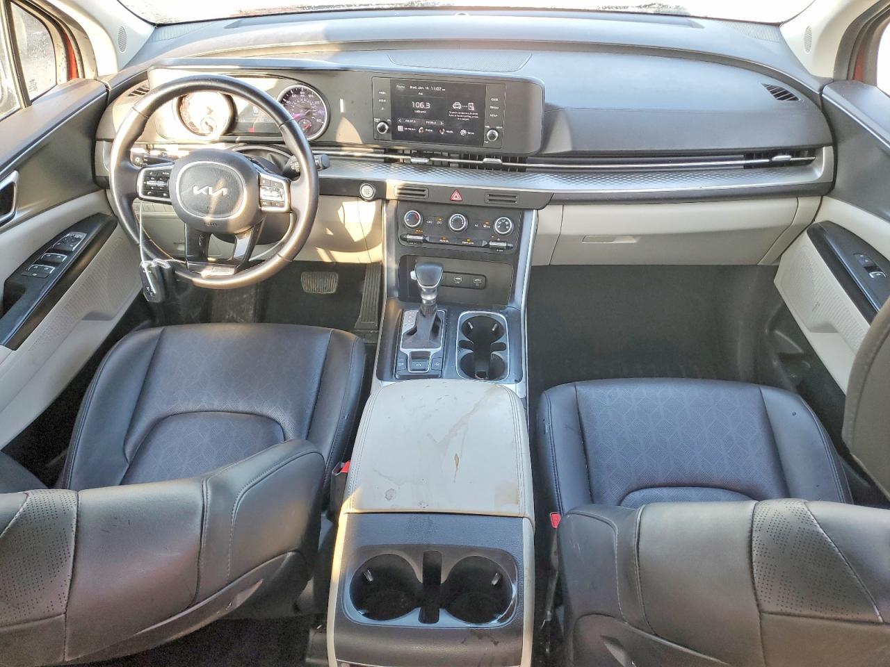 2023 KIA Carnival