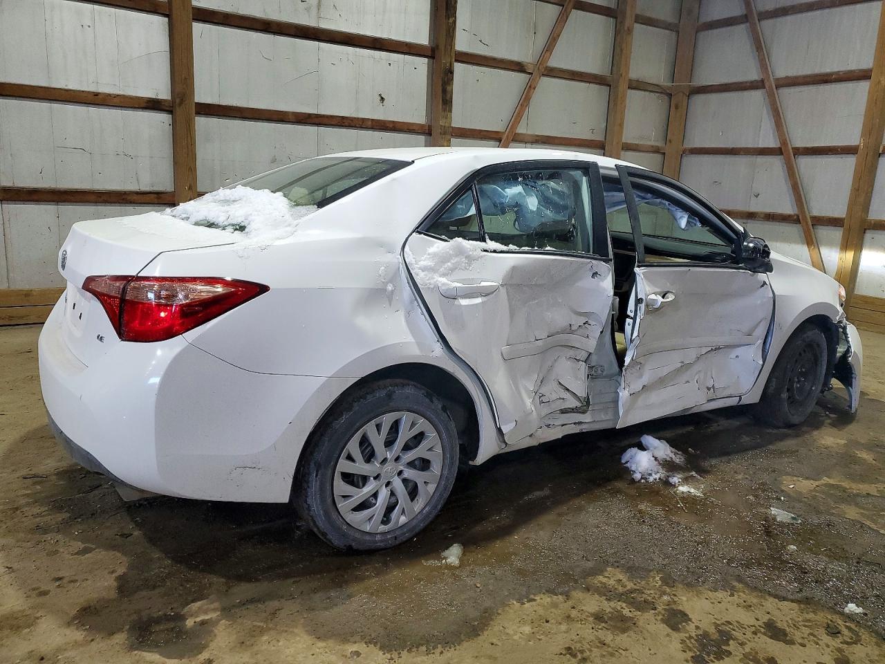 2018 TOYOTA COROLLA