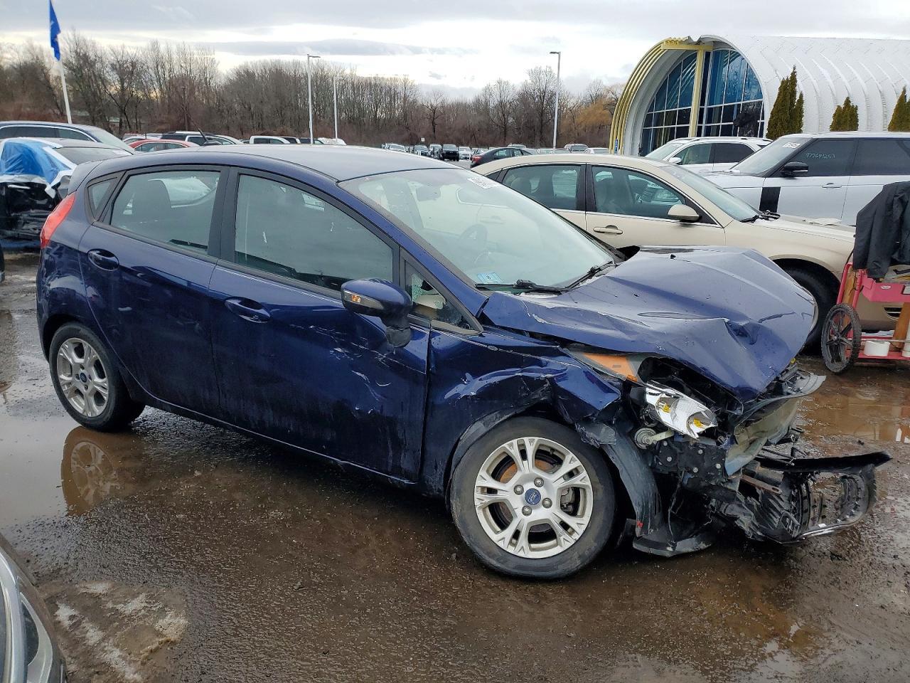 2016 FORD Fiesta