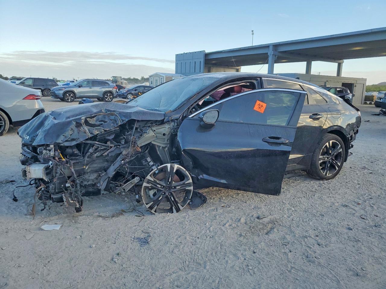 2023 KIA K5