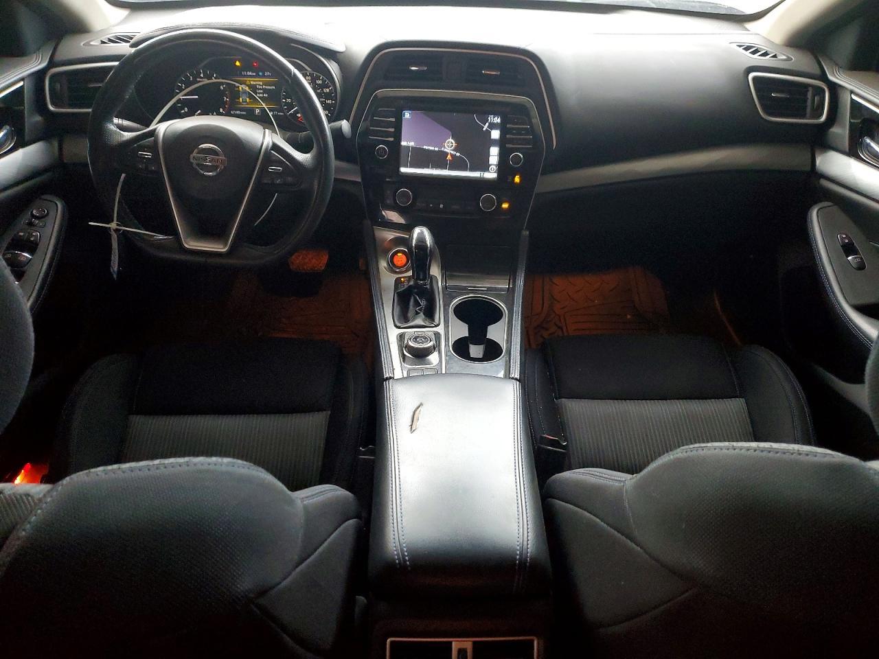 2017 NISSAN Maxima